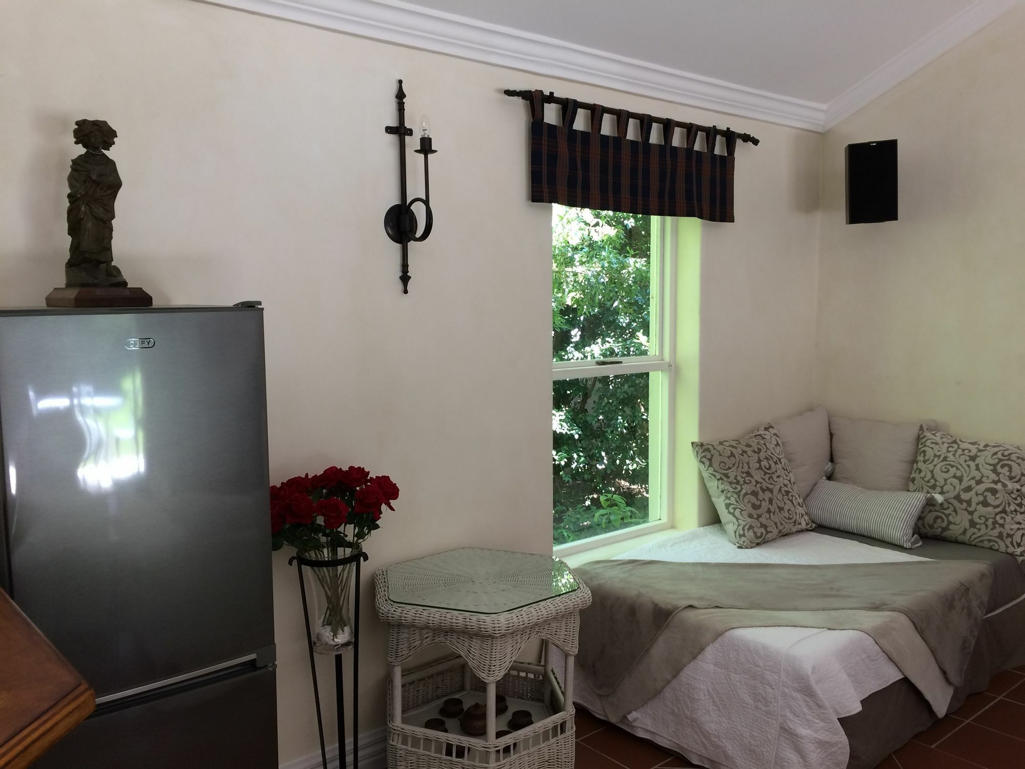Camelot In Constantia Bed & Breakfast Кейптаун Екстериор снимка